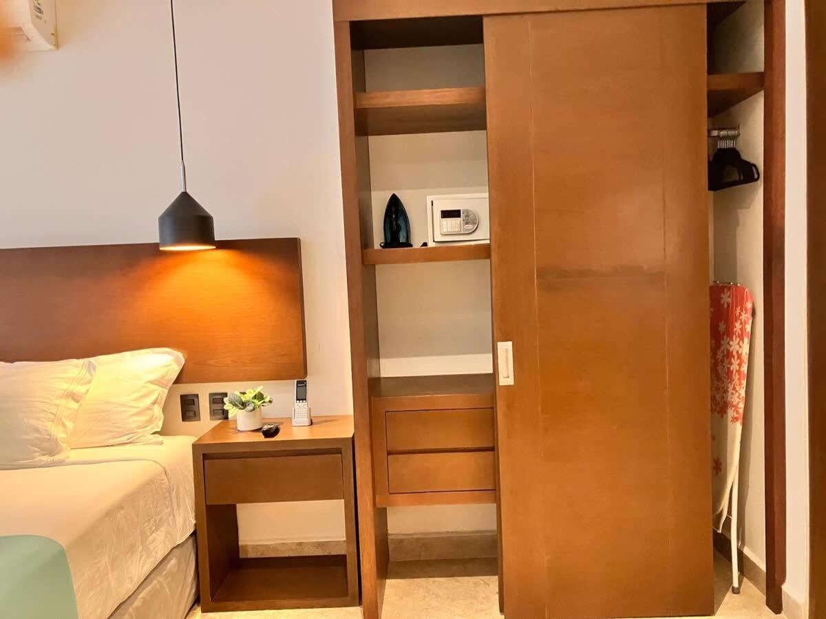 Master With Rooftop Pool And Gym Wifi Free Parking Near Apartamento