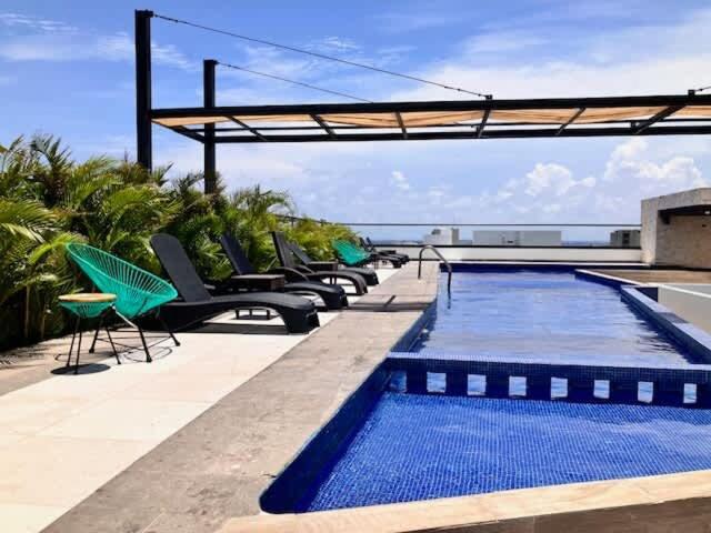 Master With Rooftop Pool And Gym Wifi Free Parking Near Playa del Carmen
