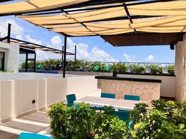 Master With Rooftop Pool And Gym Wifi Free Parking Near Apartamento Playa del Carmen