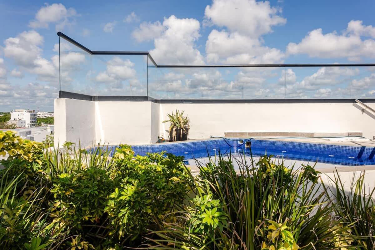 Apartamento Master With Rooftop Pool And Gym Wifi Free Parking Near Playa del Carmen