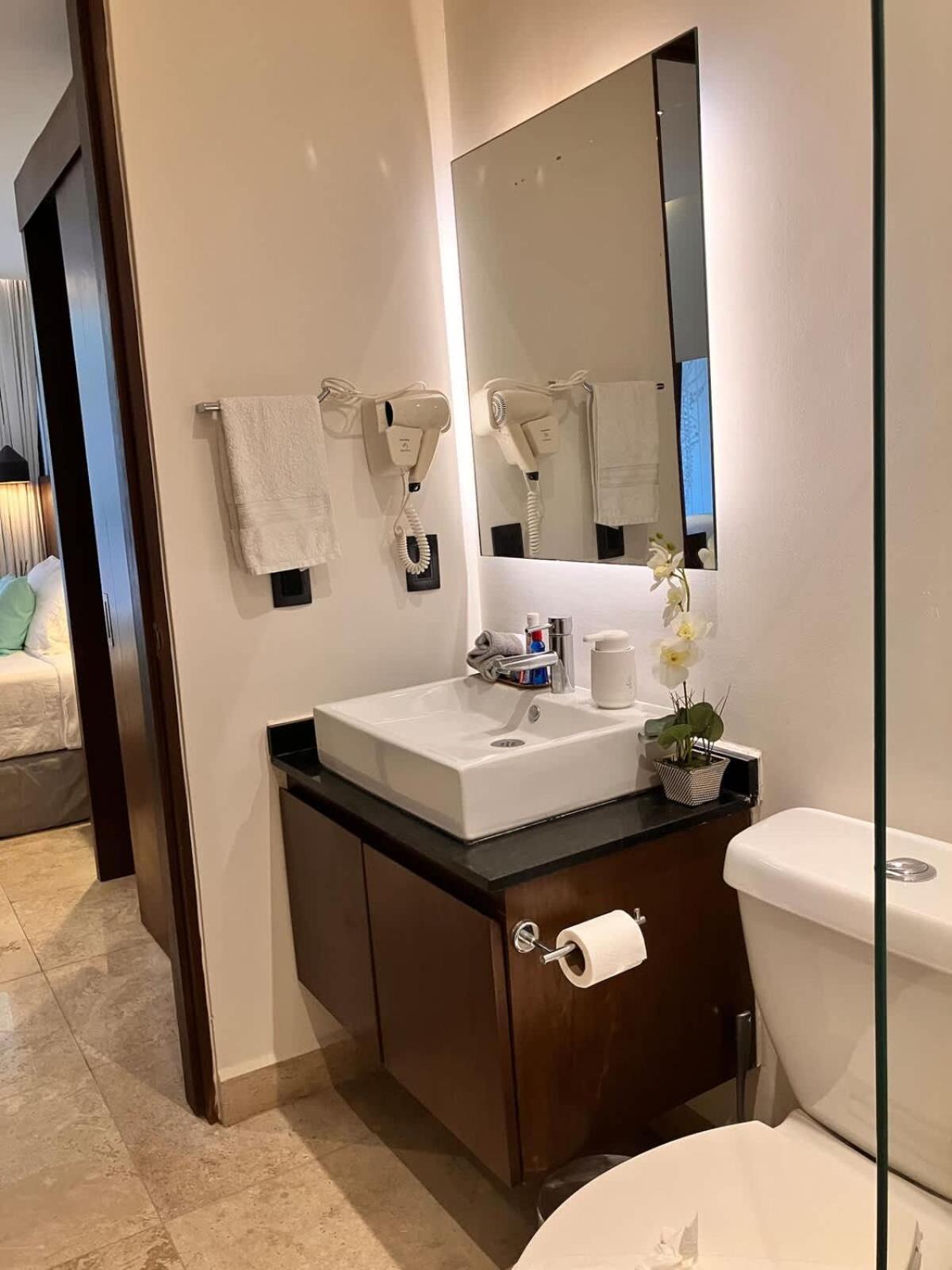 Master With Rooftop Pool And Gym Wifi Free Parking Near * Playa del Carmen
