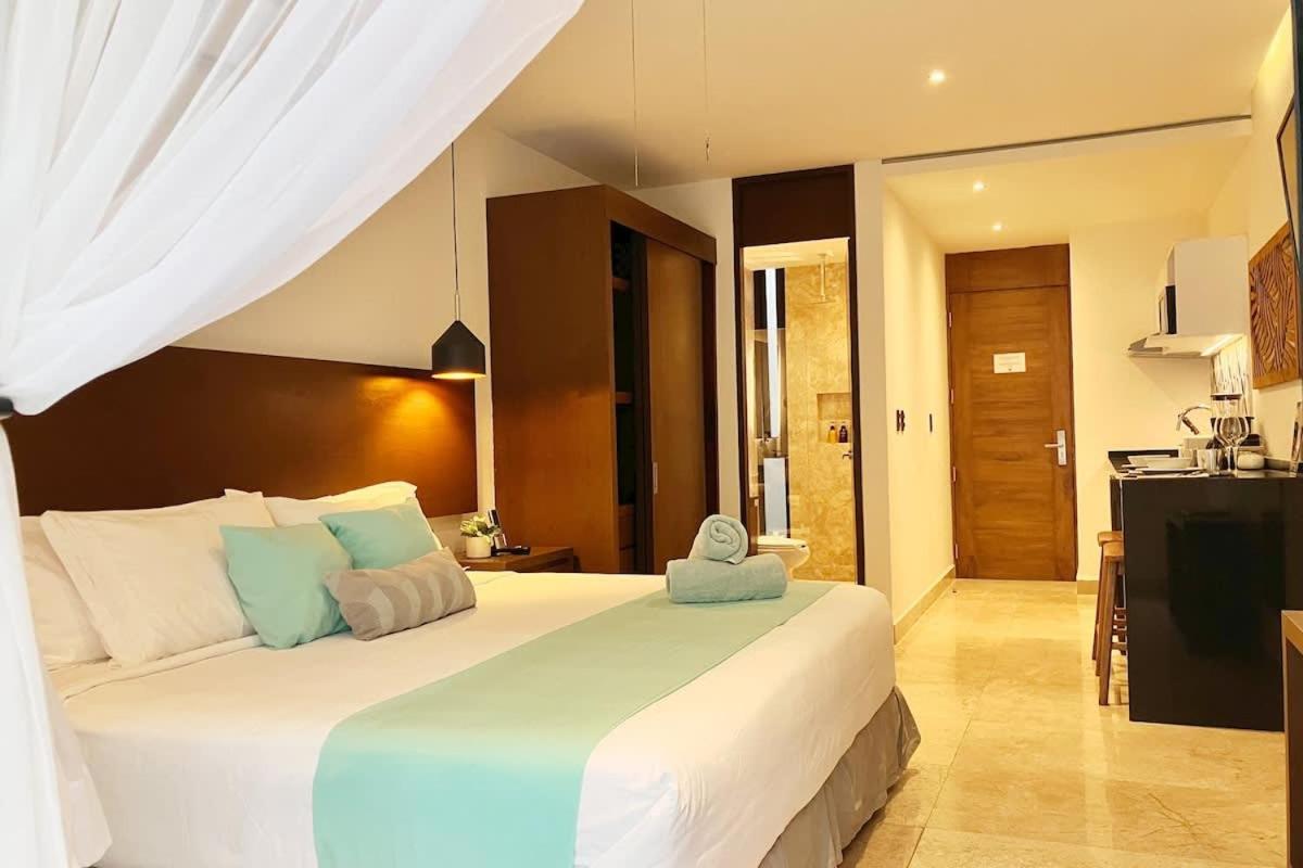 Master With Rooftop Pool And Gym Wifi Free Parking Near